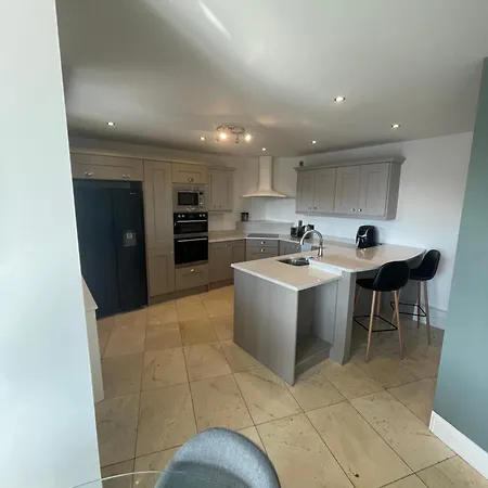 Fabulous And Sunny 2 Bed Apartment, In Centre 公寓 科克